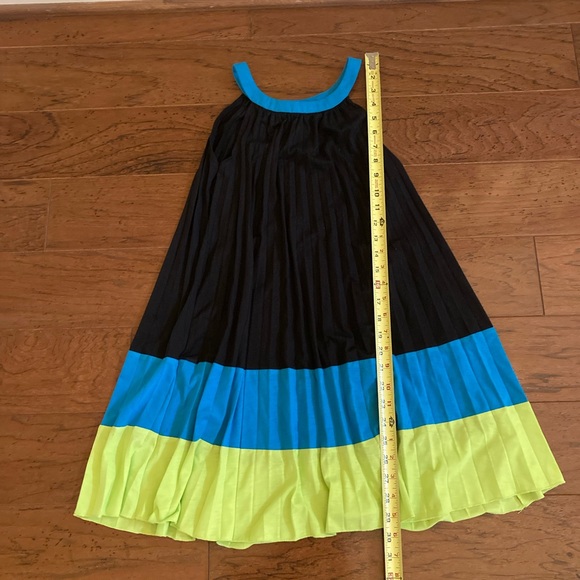 Girls pleated halter dress sun dress - Picture 2 of 5
